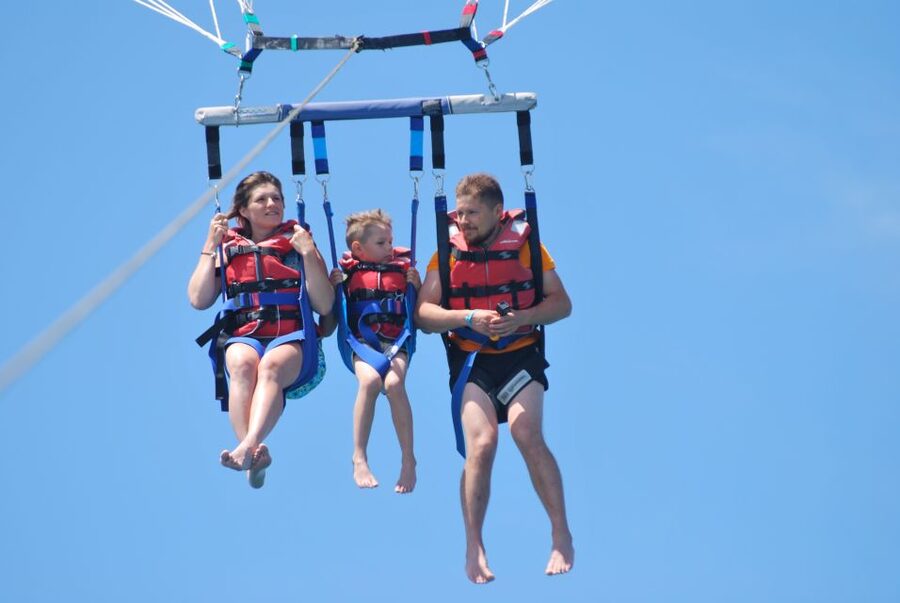 Torrevieja: parasailing experience - Is $74 good value?