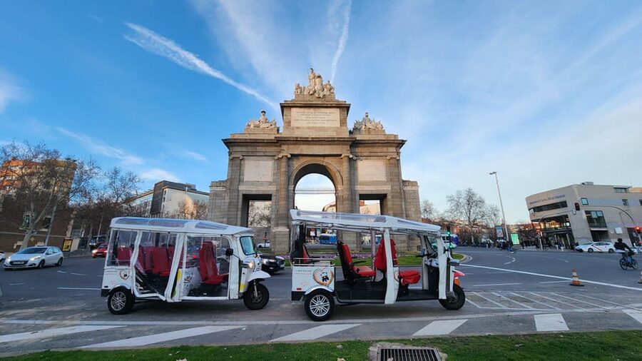Tour Madrid: Secrets in a Electric Tuk Tuk - Starting at the Bolsa de Madrid and Hotel Ritz