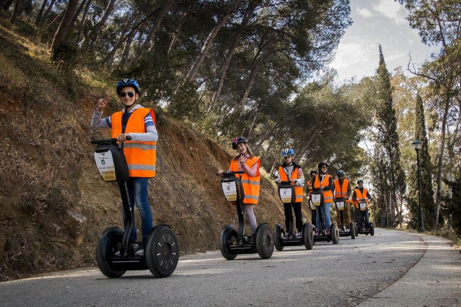 Tour to Gibralfaro - Rolling downhill toward Málaga Cathedral