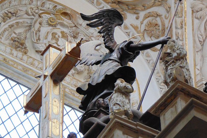 Tour to the Mosque-Cathedral of Córdoba with admission included - Inside the Mosque-Cathedral: what the hour covers