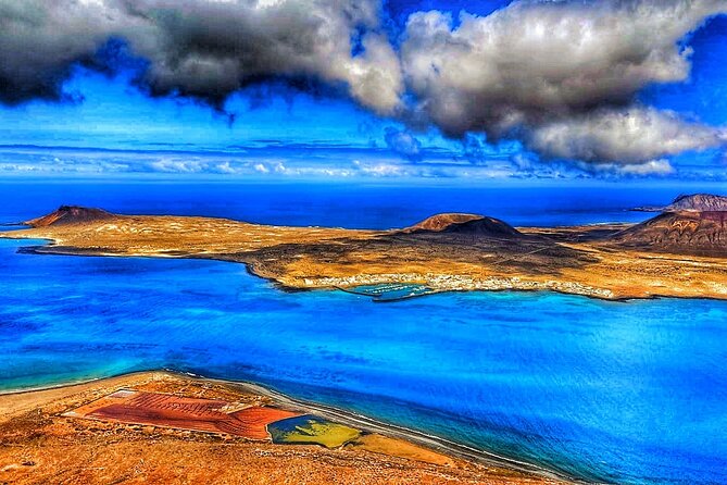 Tour to Timanfaya, Jameos del Agua, Cueva de los Verdes and viewpoint from the cliff - Why this Lanzarote day tour works