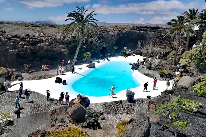 Tour to Timanfaya, Jameos del Agua, Cueva de los Verdes and viewpoint from the cliff - The camel stop and the cost of skipping it