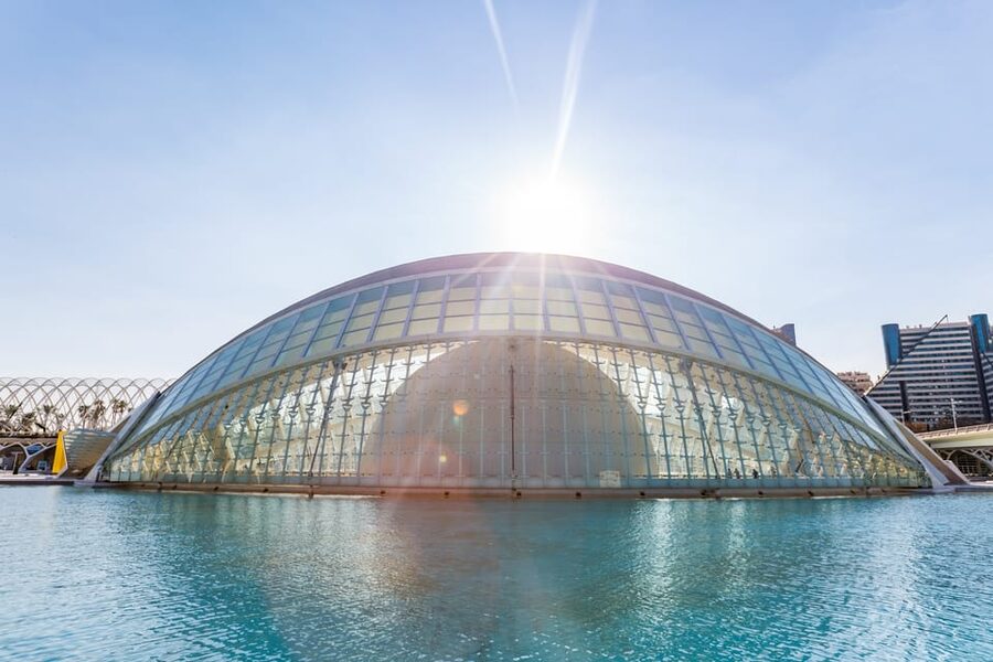Valencia: City of Arts and Science 3D Movie at Hemisfèric - Picking the right film and time