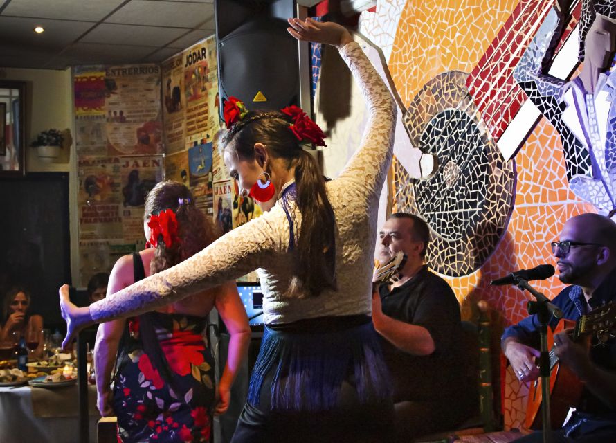 Valencia: Flamenco at Toro y La Luna with optional Dinner - Choosing show-only or dinner and show