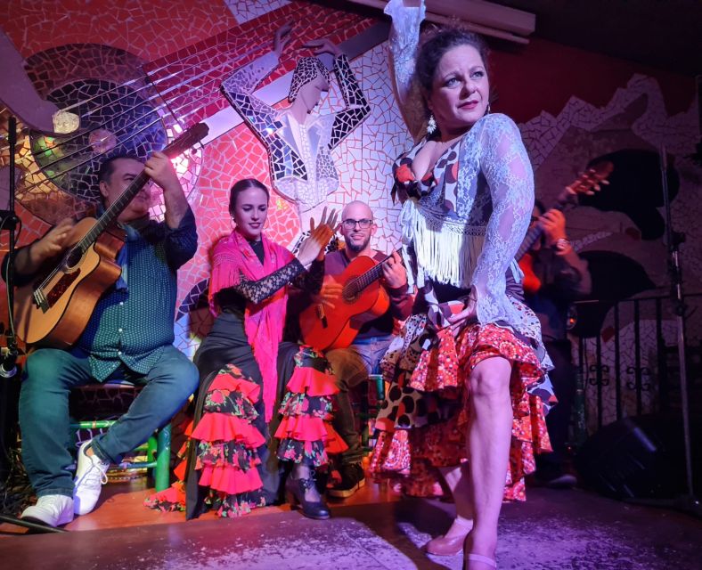 Valencia: Flamenco at Toro y La Luna with optional Dinner - Value at $23 and beyond