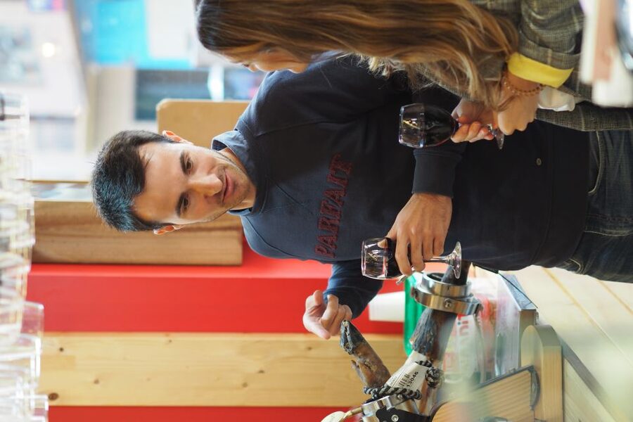 Valencia: Morning Food Tour with Central Market Visit - Starting at Plaça del Col·legi del Patriarca