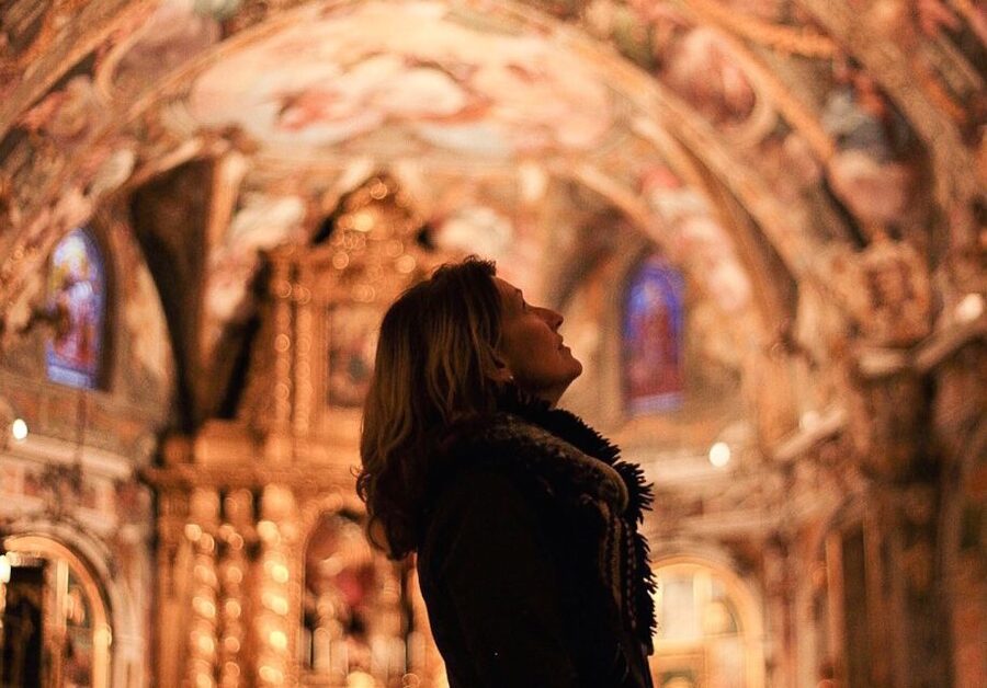 Valencia: Old Town Tour, Wine & Tapas in an 11th c. Monument - Meeting at Plaça de Sant Jaume