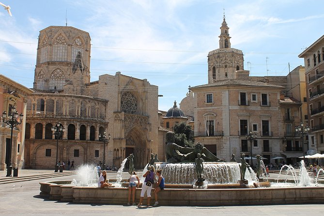Valencia Old Town Tour with Wine & Tapas in 11th Century Historic Monument - La Lonja de la Seda and Valencia’s trading past