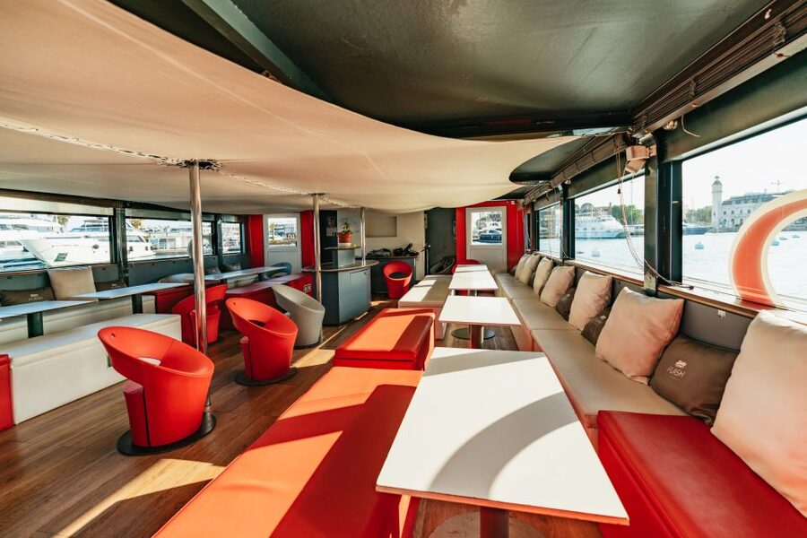 Valencia: Sunset or Daytime Catamaran Cruise with Drink - What the Price Really Buys