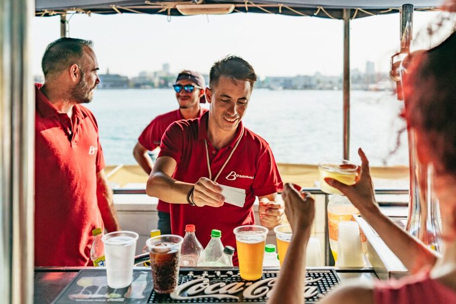 Valencia: Sunset or Daytime Catamaran Cruise with Drink - Small Details That Improve the Ride
