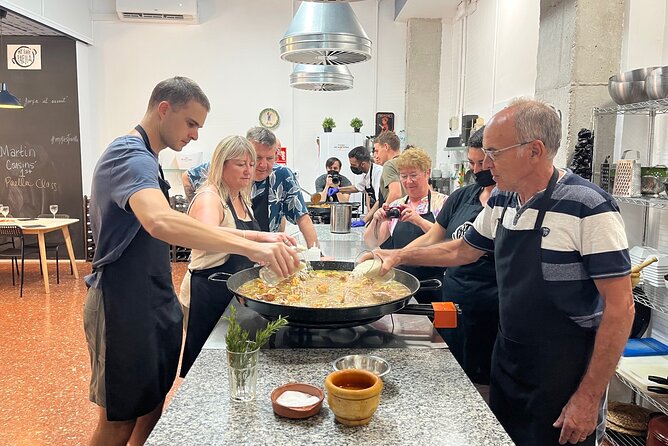 Valencian paella cooking class, tapas and visit to Ruzafa market. - The teaching style: friendly, active, and not too formal