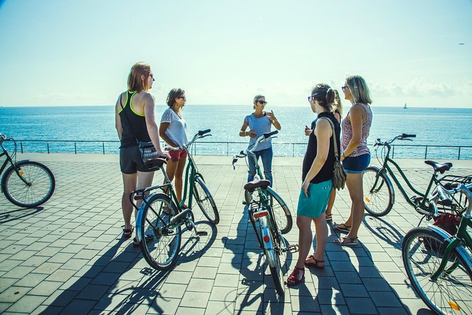Visite insolite de Barcelone à vélo (en français) - Un itinéraire qui relie Poblenou et le front de mer