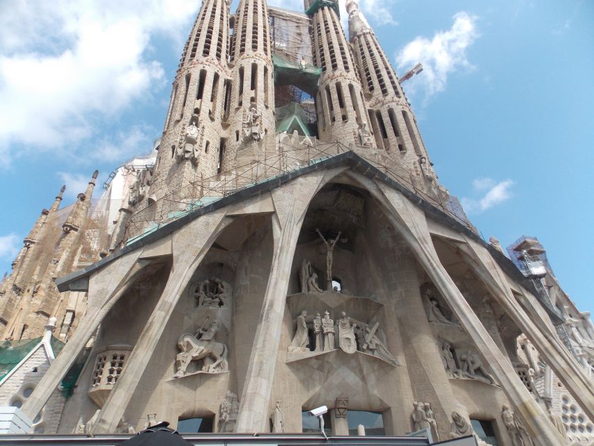 Welcome to Barcelona: Private Tour with a Local - Walking demands and transport choices