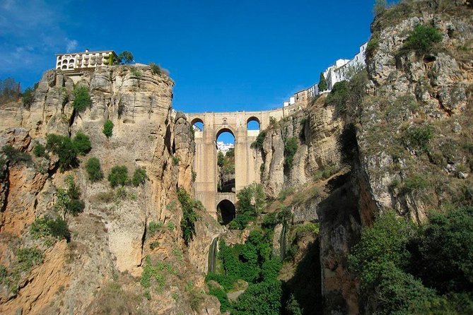 White Villages and Ronda Day Tour from Seville - Guides, group size, and the pace of the day