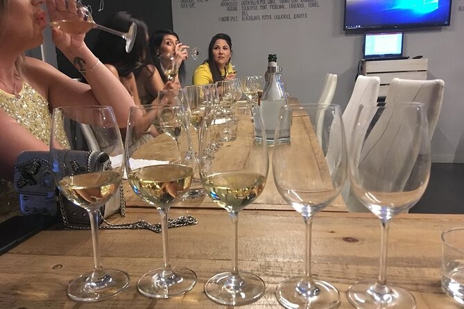 Wine Tasting Experience in Barcelona - What the 90-minute schedule feels like