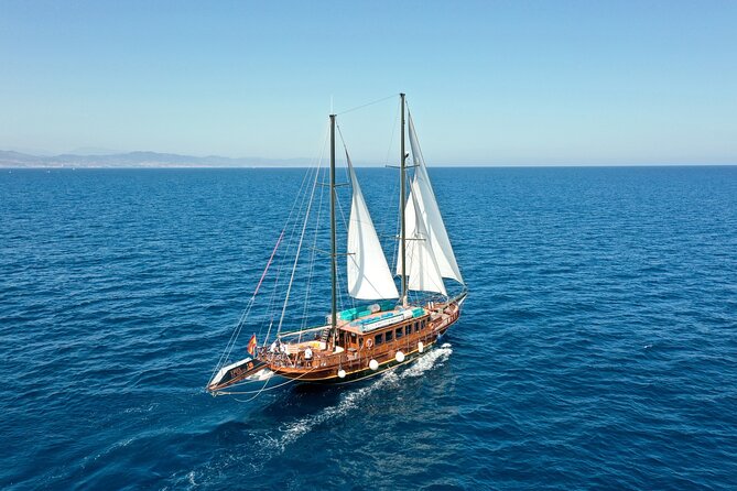Wooden Boat Sailing with Tapa and Welcome Drink - How good is the $22.64 price?